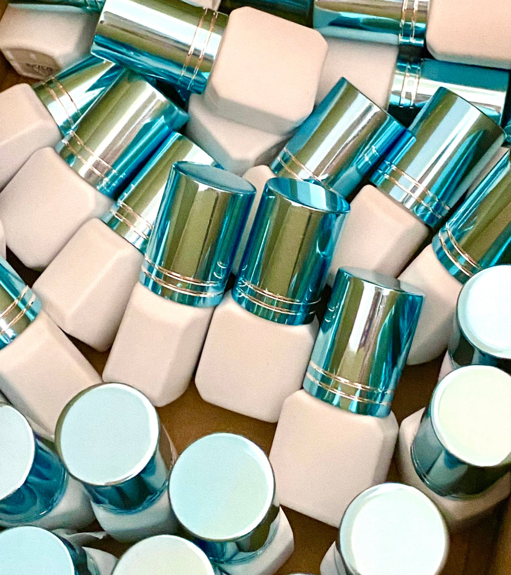 SUPERHERO Lash Glue 0.5-1 Second Fast Dry | EXTRA STRONG- LONG RETENTION 8 weeks【For low to medium humidity】 by YL Lash-Wholesalla